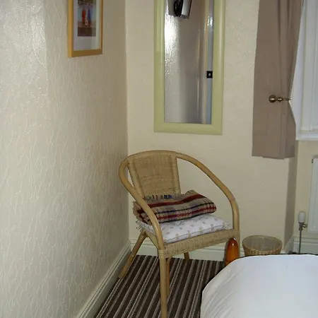 The Red Townhouse فندق مبيت وإفطار بنريث