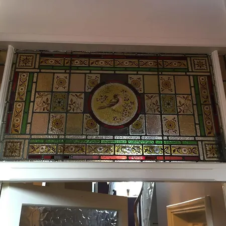 The Red Townhouse 3*